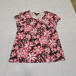Style & Co. Pink Floral Short Sleeve Tee on Black. Sz S